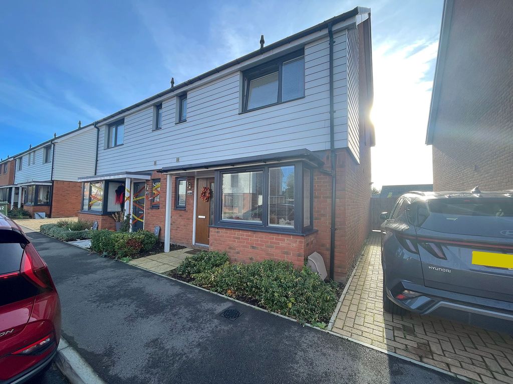 Property photo 1 of 19 Front (1)