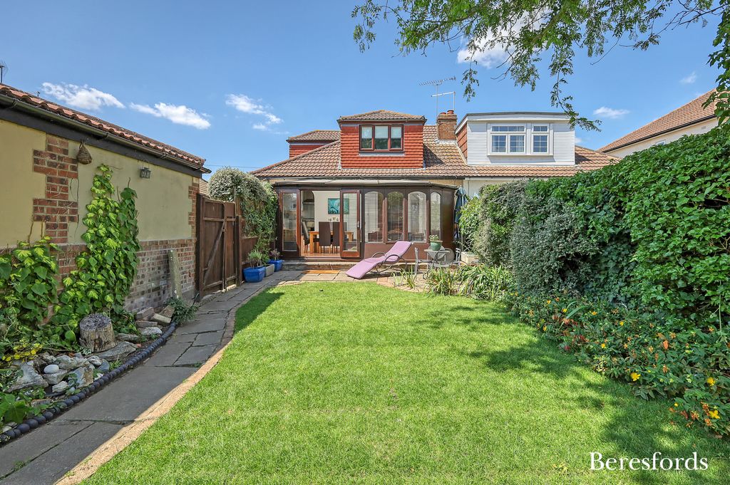 Property photo 2 of 21 Picture No. 39