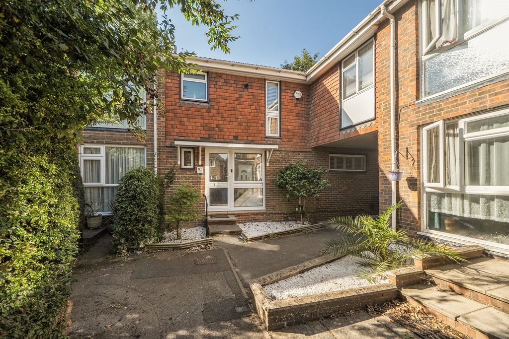 Property photo 1 of 12