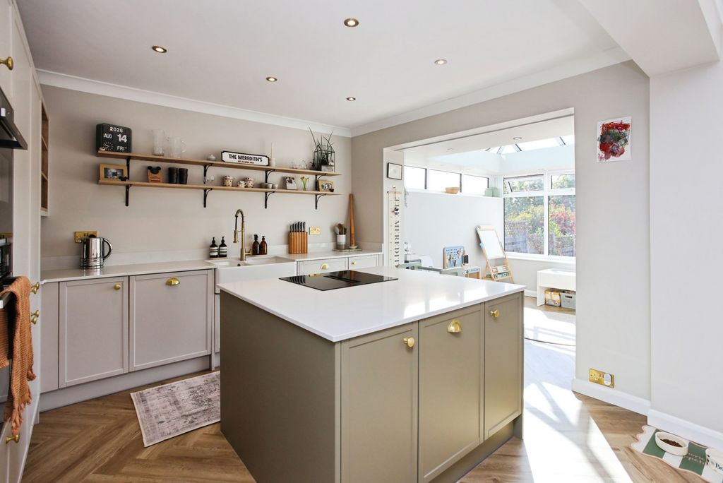 Property photo 2 of 19 Pbox-Img.Jpg