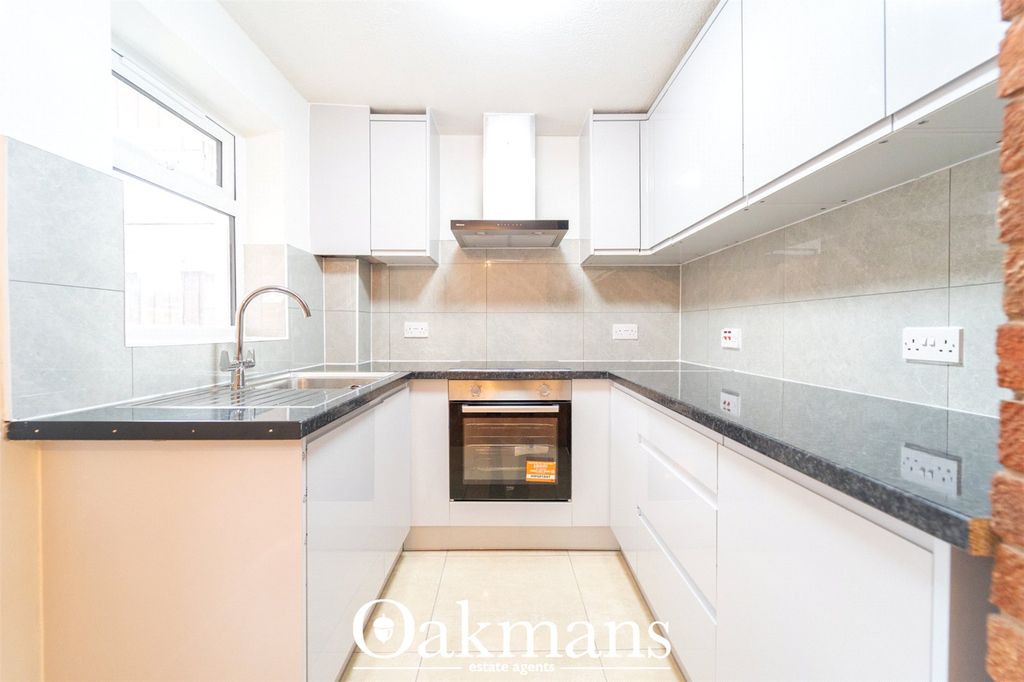 Property photo 3 of 23 Picture No. 11