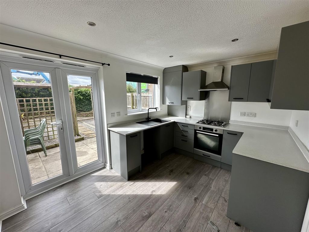 Property photo 3 of 10 Kitchen/Diner