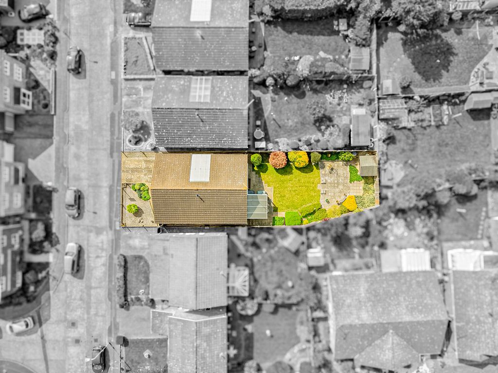 Property photo 2 of 25