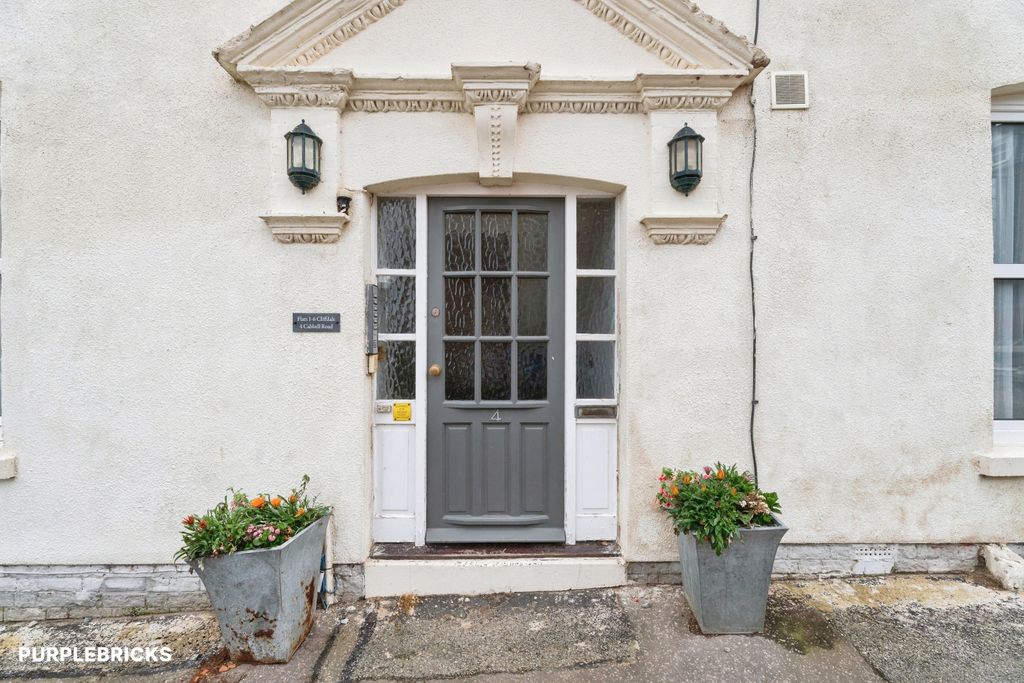 Property photo 2 of 41