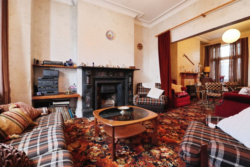 Property photo 2 of 17