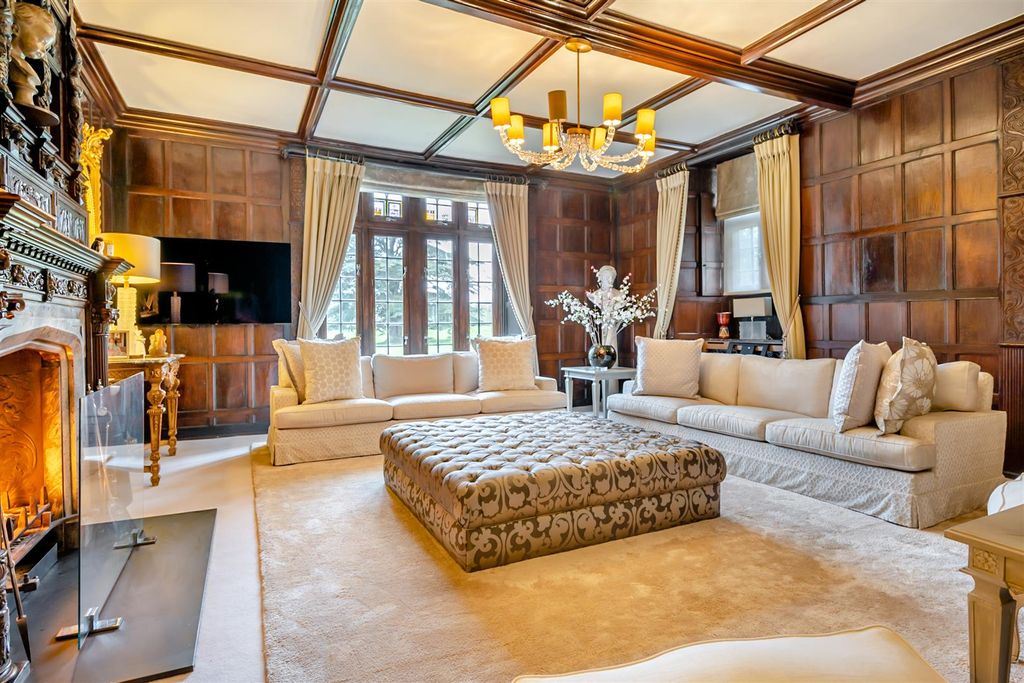 Property photo 3 of 44 8588477-Interior11.Jpg