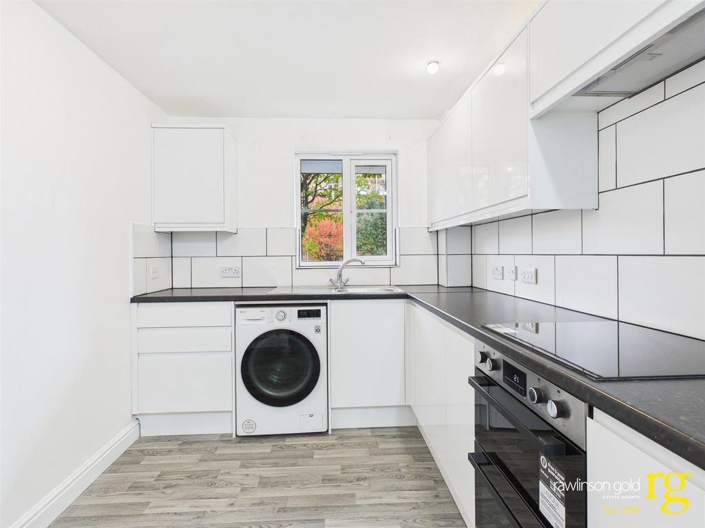 Property photo 3 of 8 Yluzfkzm00Gej0Hpehsexq