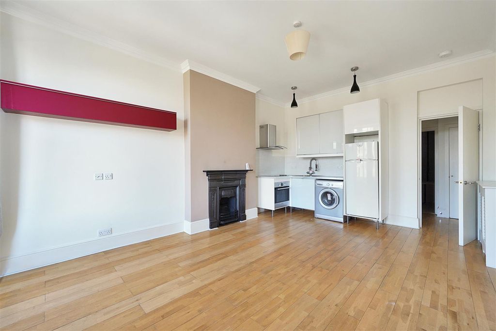 Property photo 3 of 11 Alexandra Mansions Sw3 Eden Harper