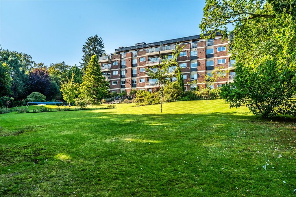 Additional image 17 of 3 bed flat for saleWest Hill, Oxted, Surrey RH8
