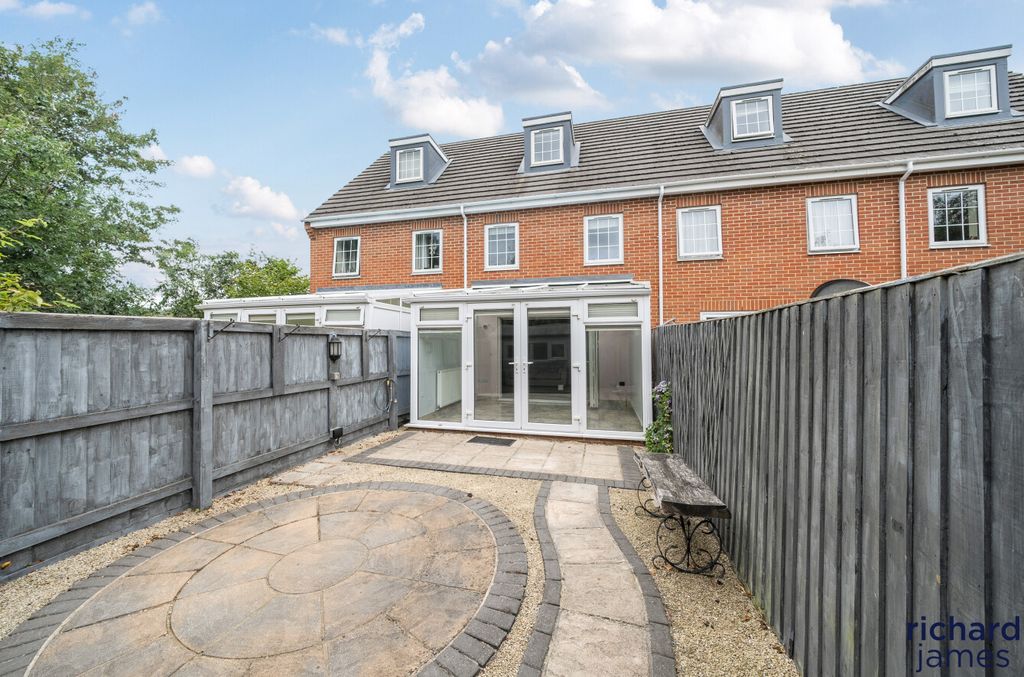 Property photo 2 of 21 3c99A3cc889B4453B63Aeba119Eeb950