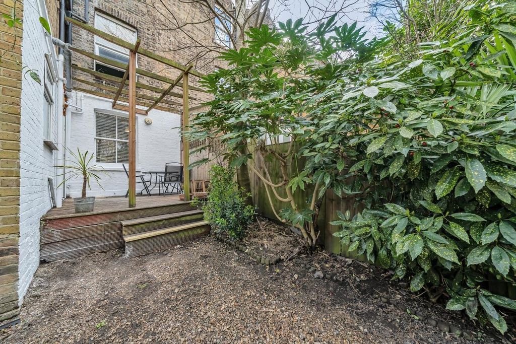 Property photo 2 of 14 Picture No. 10