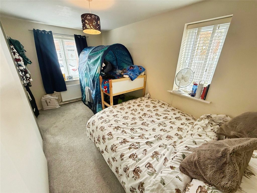 Property photo 2 of 8 Bedroom 1