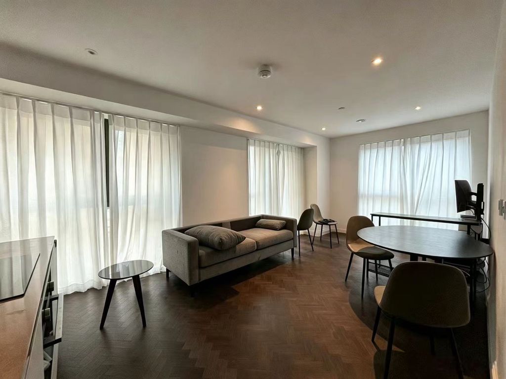 Property photo 1 of 5