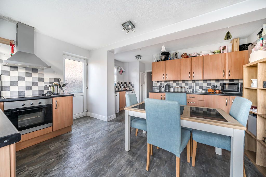 Property photo 3 of 12 Kitchen/Diner