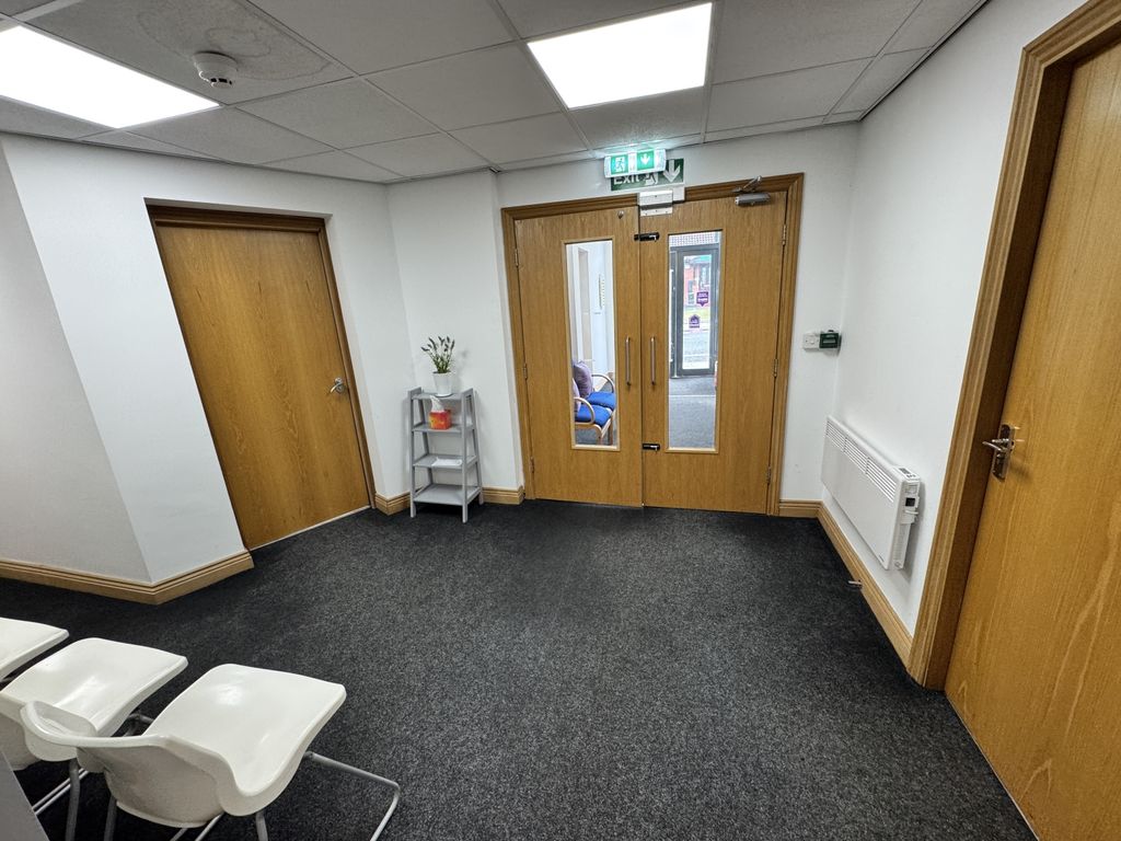 Property photo 3 of 11 Img_1047