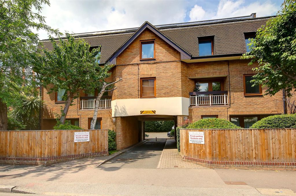 Property photo 1 of 9 9_10_Alexandra_Road_Image4_12974_4 External .Jpg