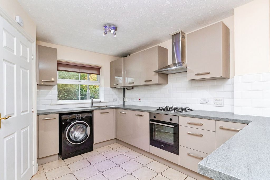 Property photo 3 of 20