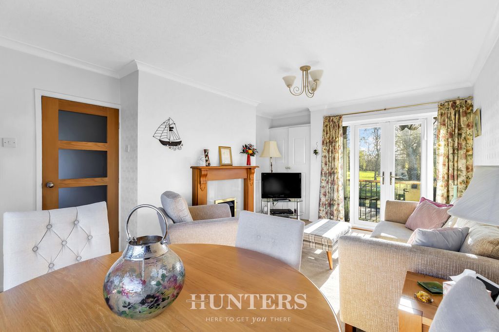 Property photo 3 of 16 Living Room