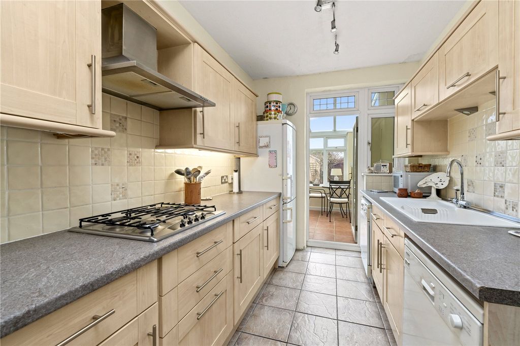 Property photo 3 of 9 Picture No. 17