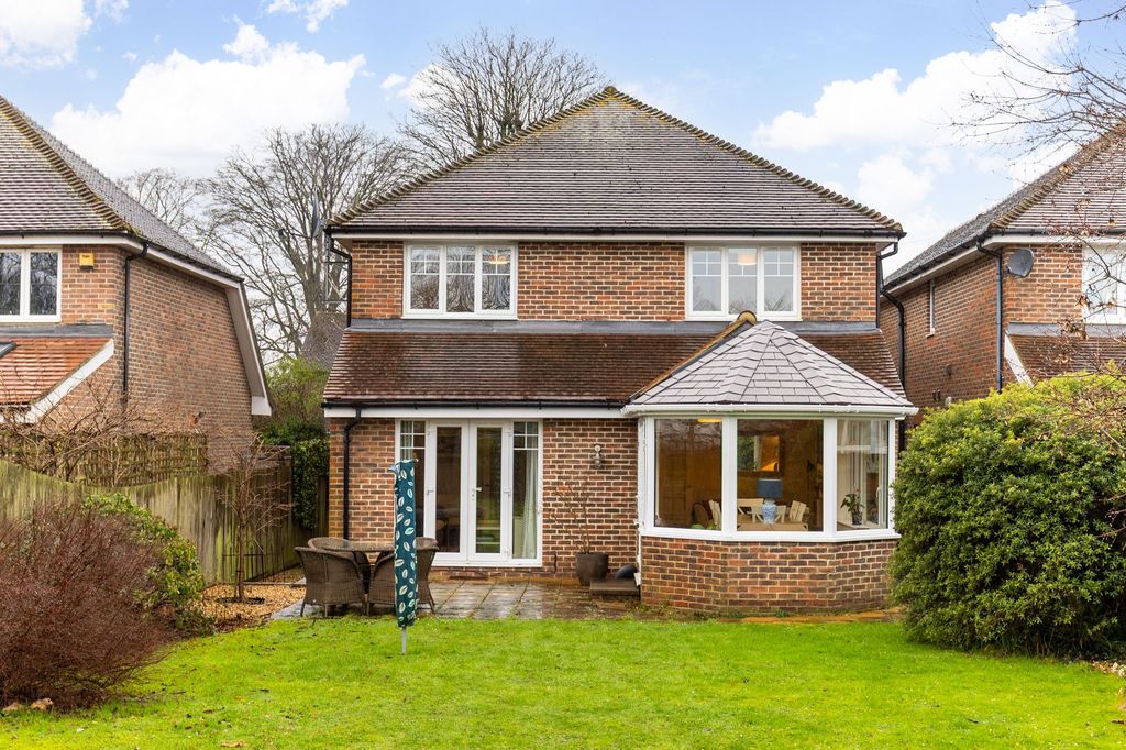 Property photo 2 of 34