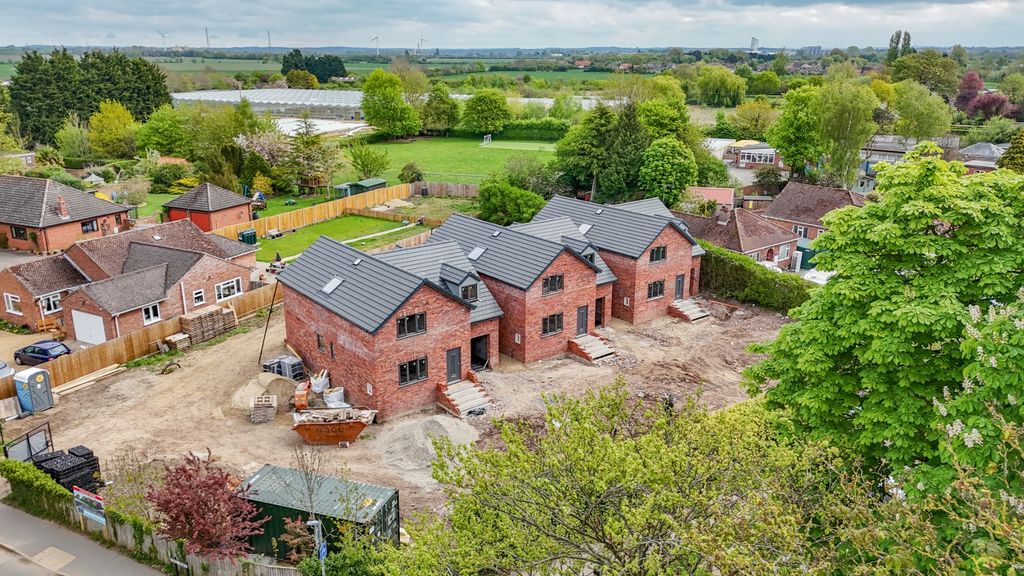 Property photo 1 of 3 4112550