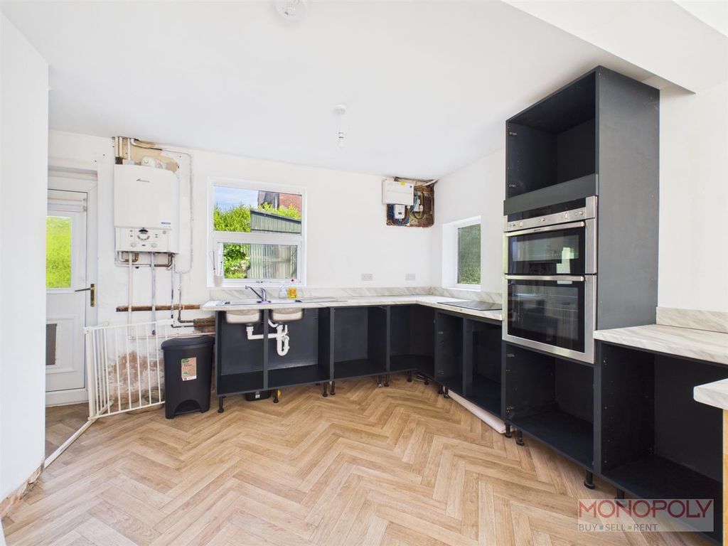 Property photo 2 of 9 Kitchen/Diner
