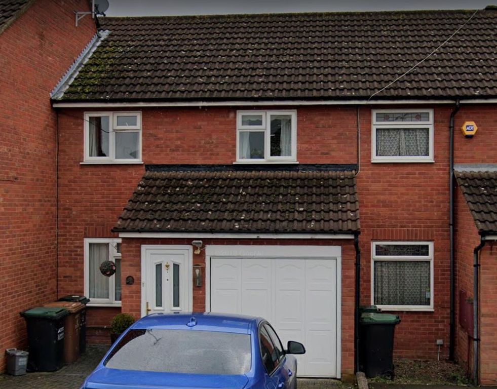 Property photo 1 of 10 5 Brookside.Png