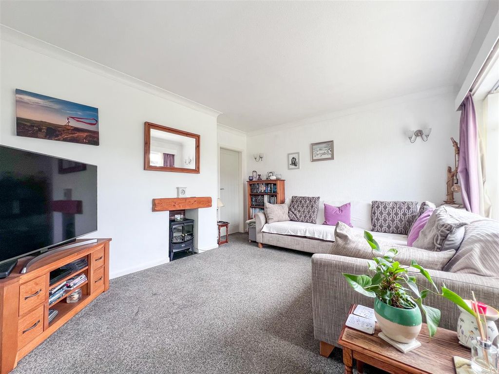 Property photo 3 of 20 Sitting Room