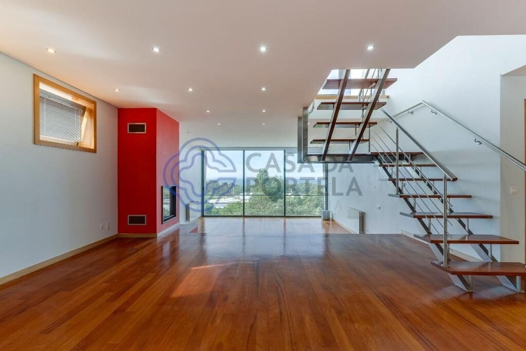 Property photo 3 of 91