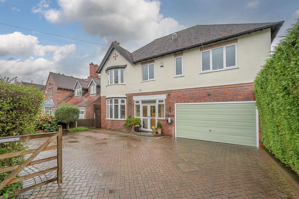 Property photo 1 of 32