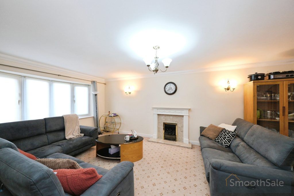 Property photo 3 of 38