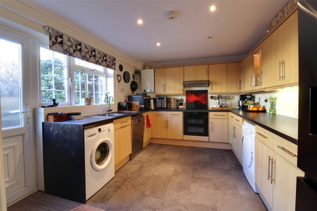 Property photo 2 of 17 2 - Picture No. 13