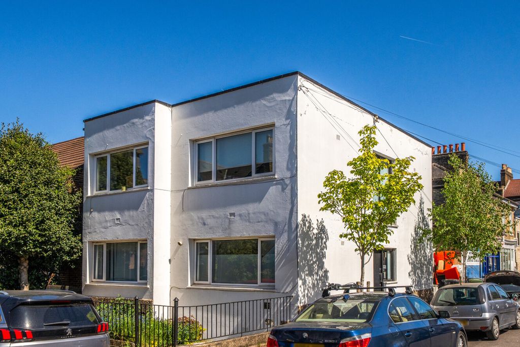 Property photo 1 of 11 1447974-3-69Eb66A...