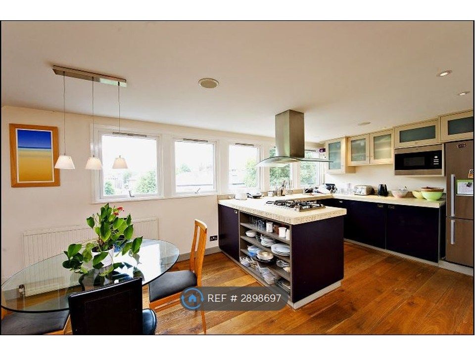 Property photo 1 of 11 Kitchen &amp; Diner