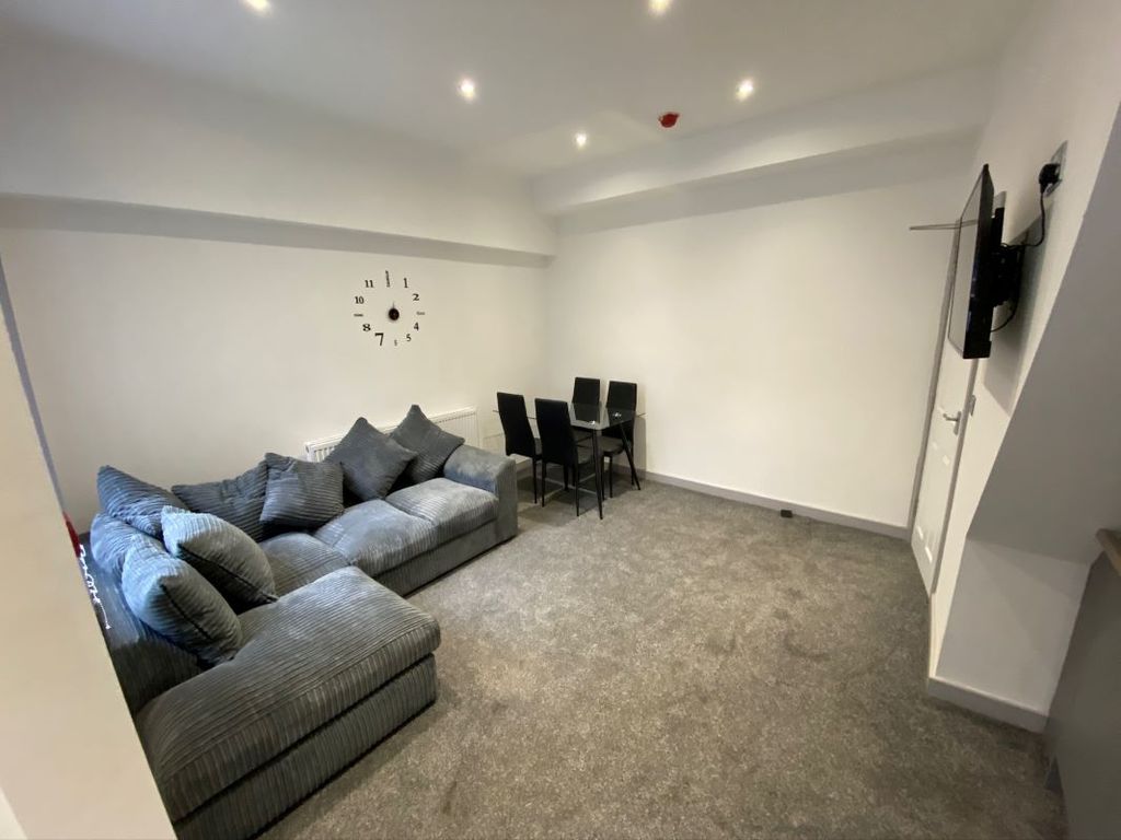 Property photo 2 of 24