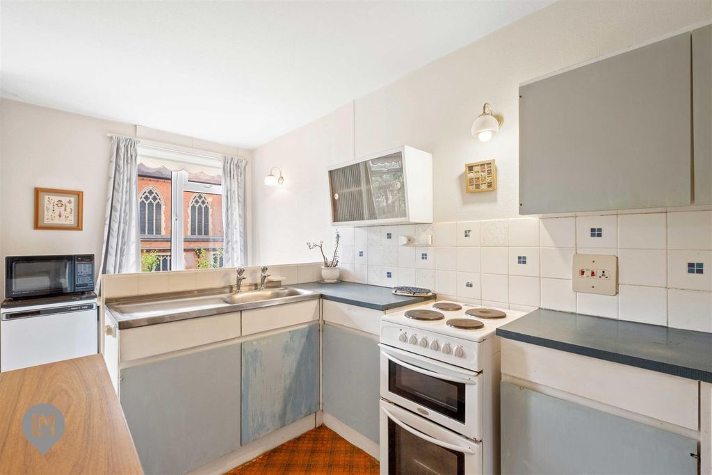 Property photo 2 of 7 Kitchen Lm.Jpg