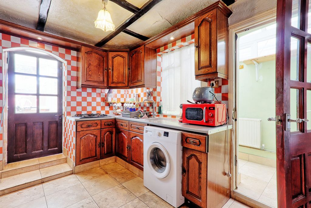 Property photo 3 of 19