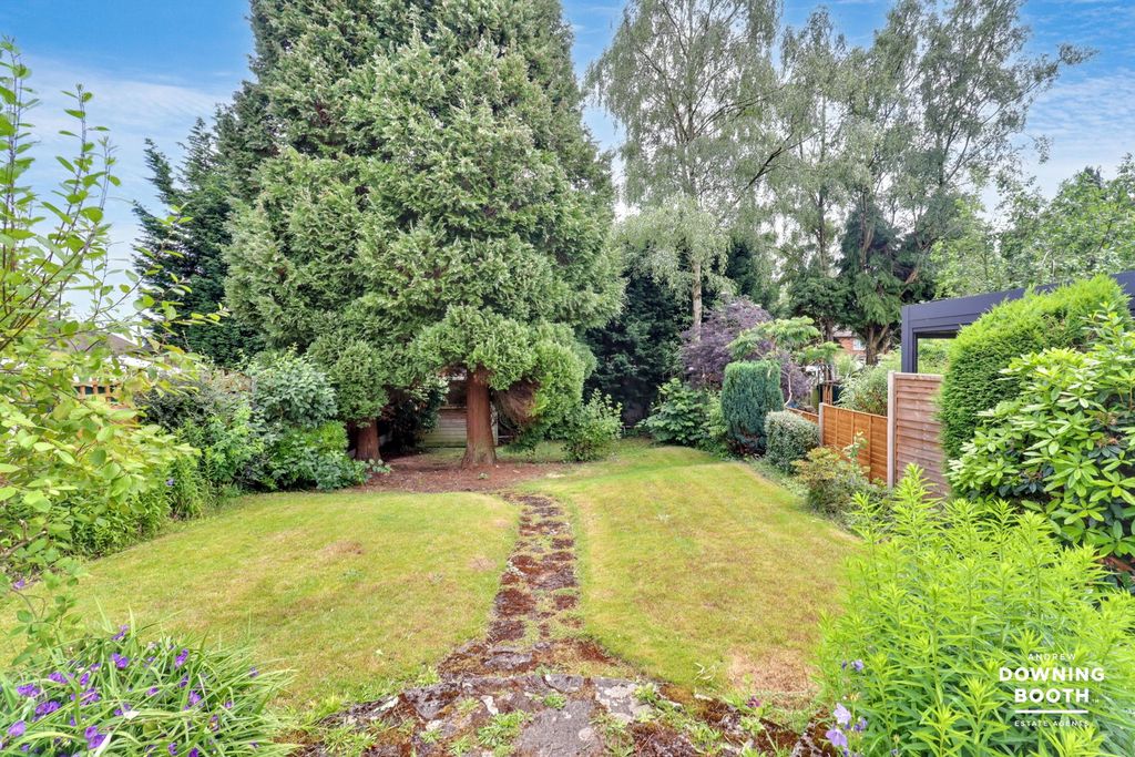 Property photo 2 of 28