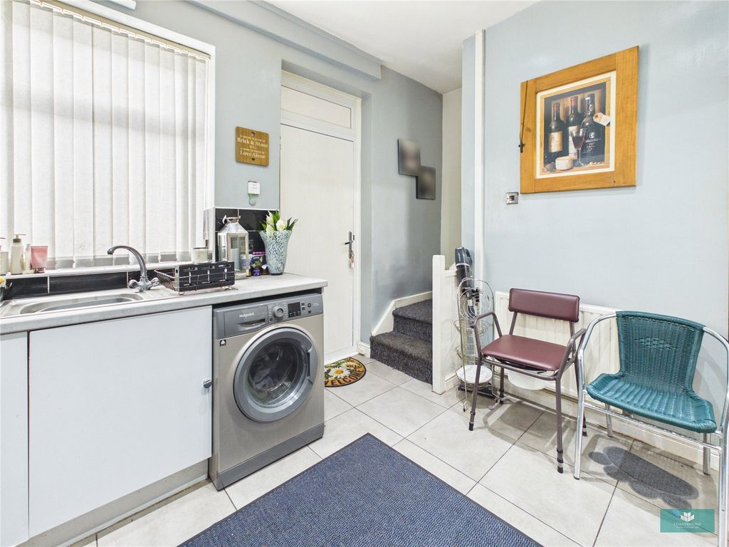 Property photo 3 of 17 Picture No. 12