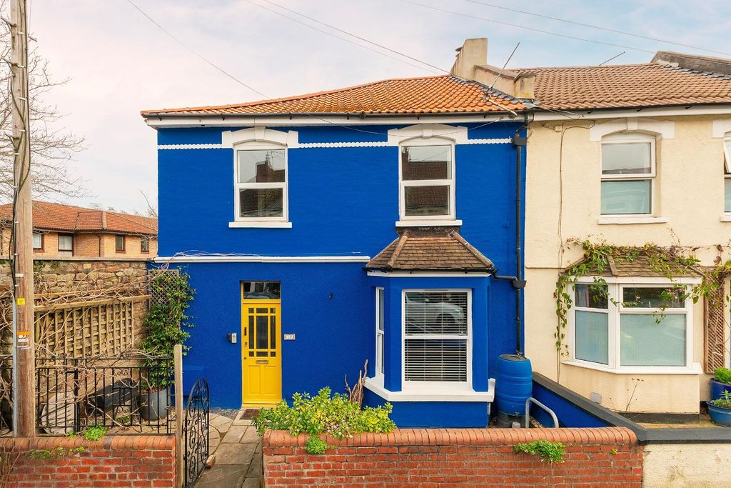 Property photo 2 of 30 1B7Rsg - External A.Jpg