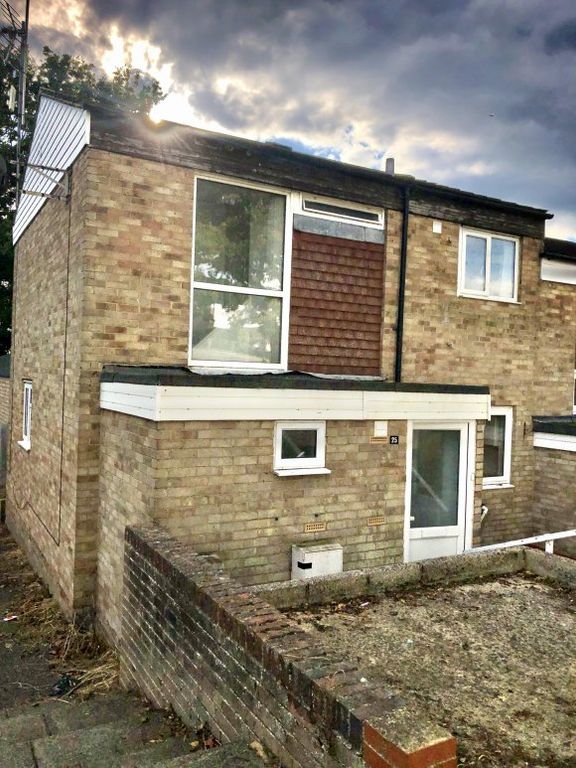 Property photo 1 of 11 Front Of House.Jpg