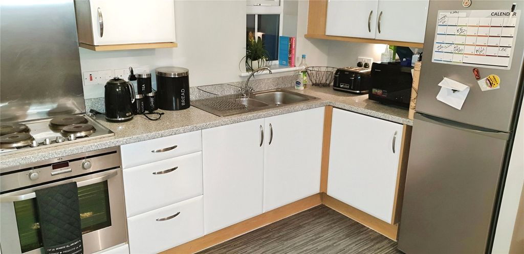 Property photo 3 of 5 Kitchen
