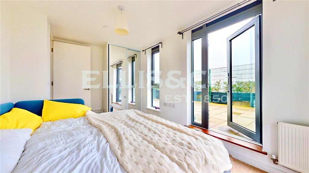 Property photo 3 of 18 Picture No. 12