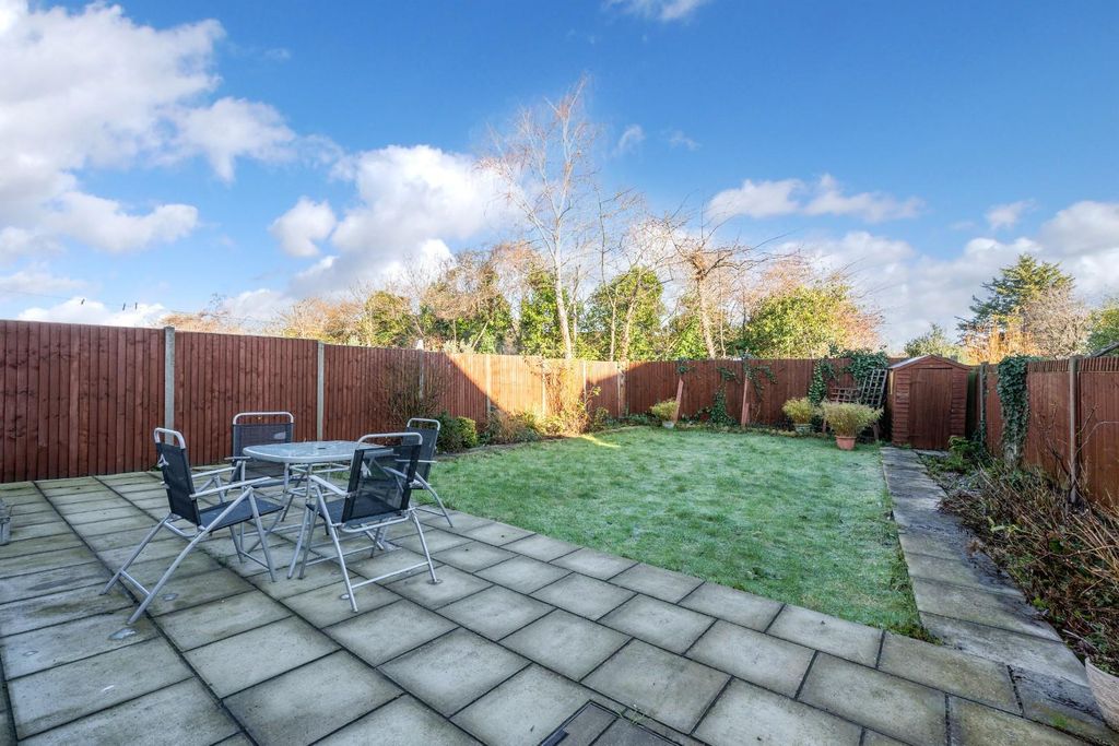 Property photo 2 of 15 Senhouse Road