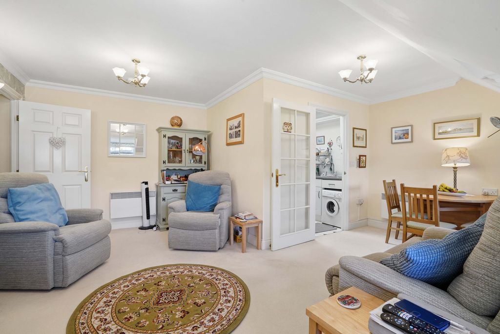 Property photo 3 of 15