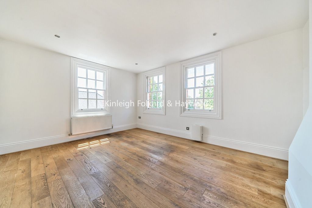 Property photo 3 of 18 Picture No. 01