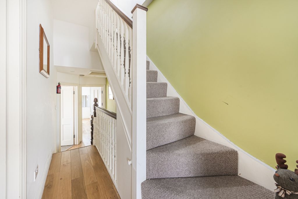 Property photo 3 of 20 584066  (1)