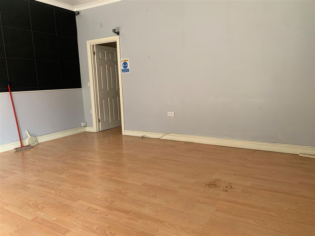 Property photo 3 of 10 7.Jpg