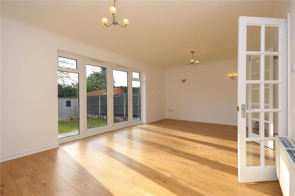 Property photo 2 of 8 Living Room