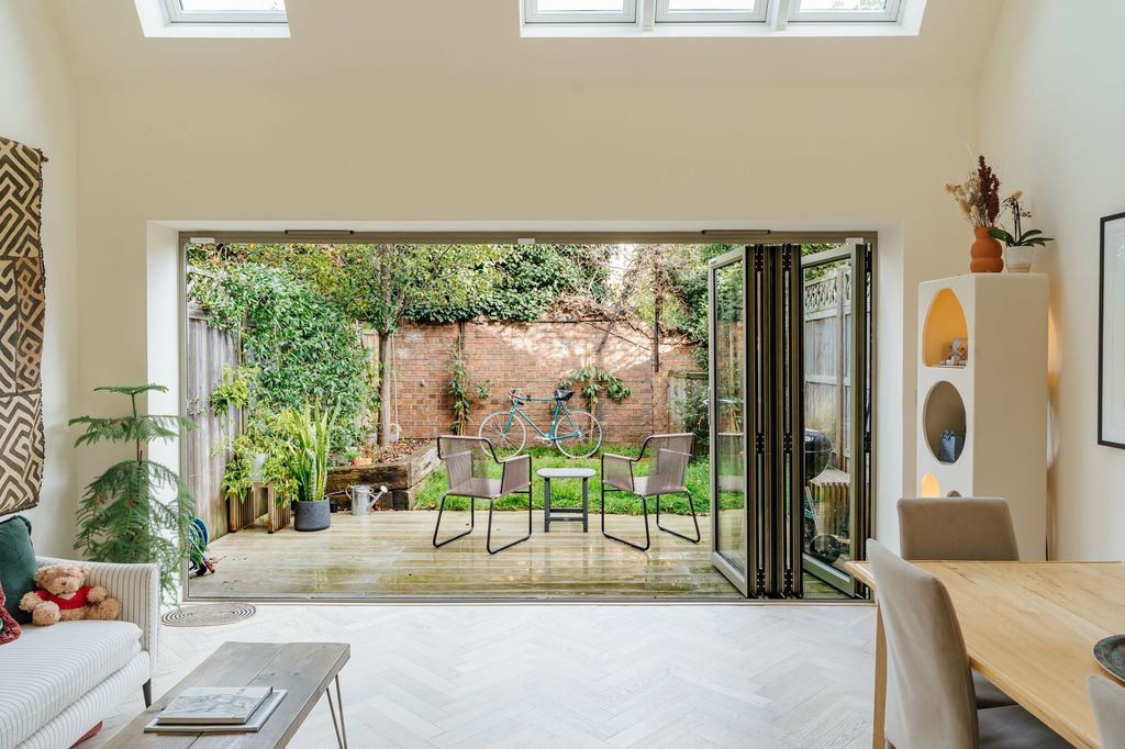 Property photo 1 of 33 Bi-Fold Doors Leading To The Private Garden